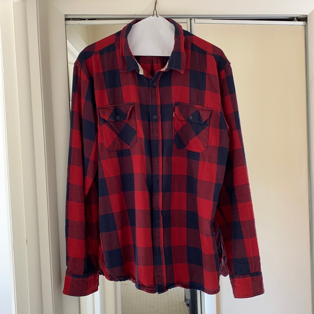 Levi’s Button Up (Large)